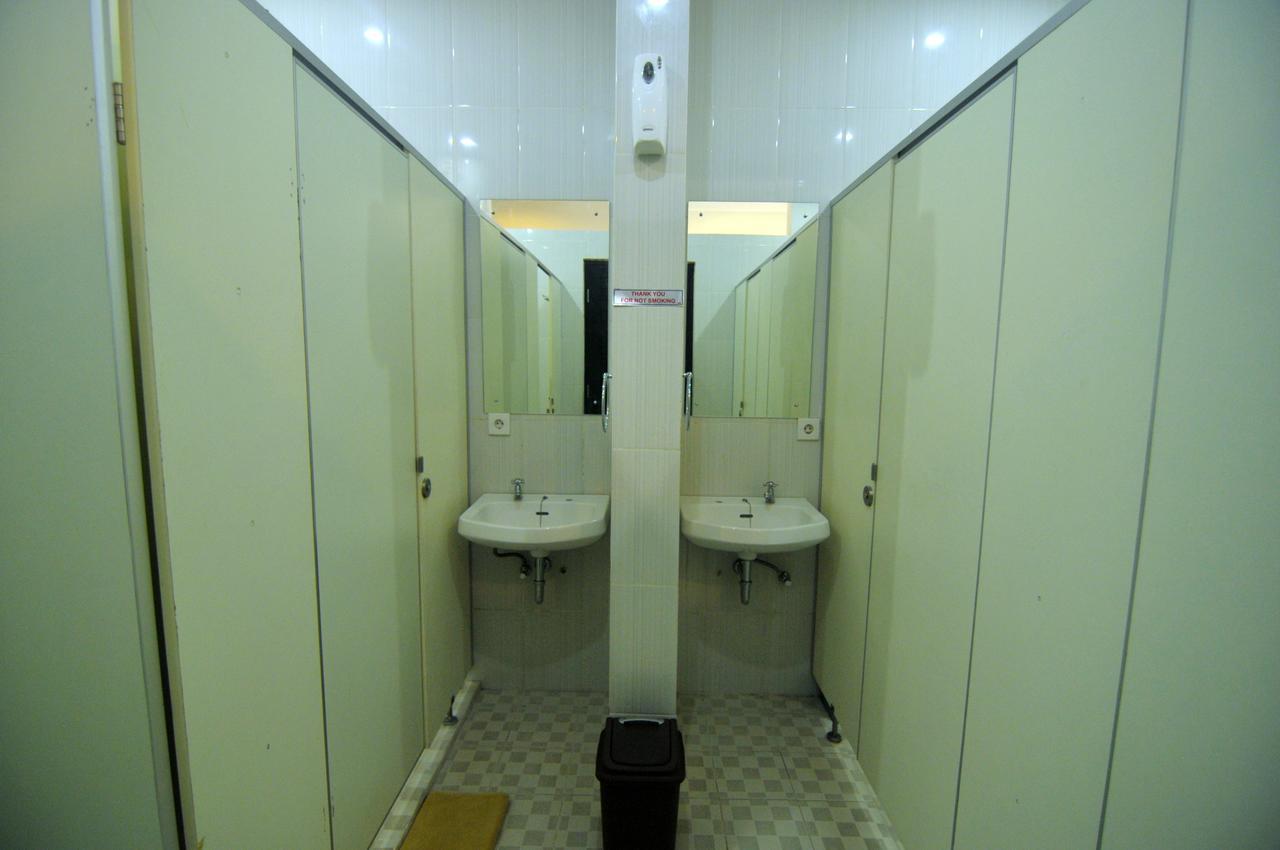 Reddoorz Hostel Near Gwk Main Gate أونغاسان المظهر الخارجي الصورة